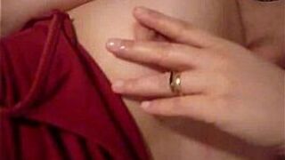 Mature Amateur Dildoing till Orgasm - porn video